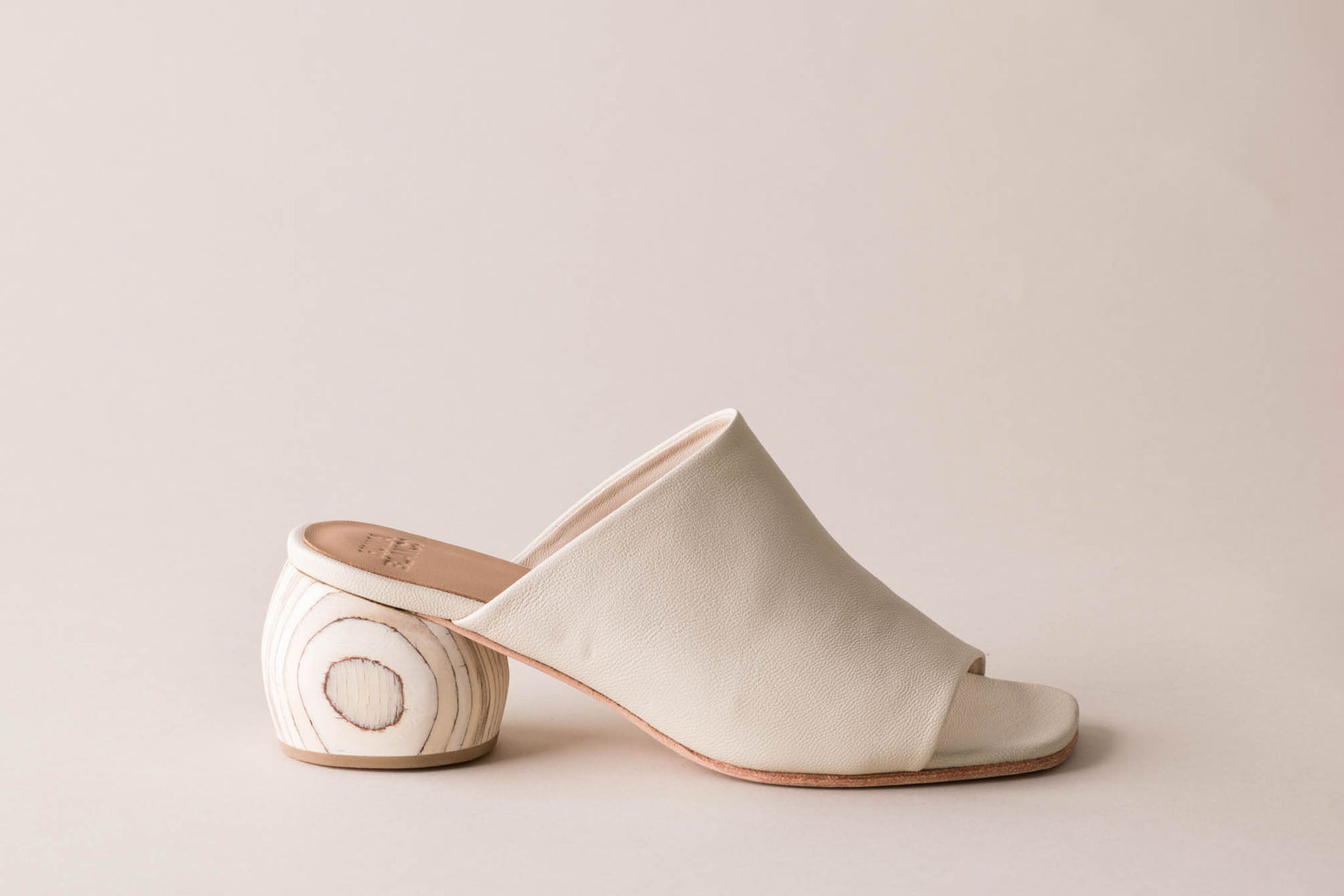 Mules blancos best sale