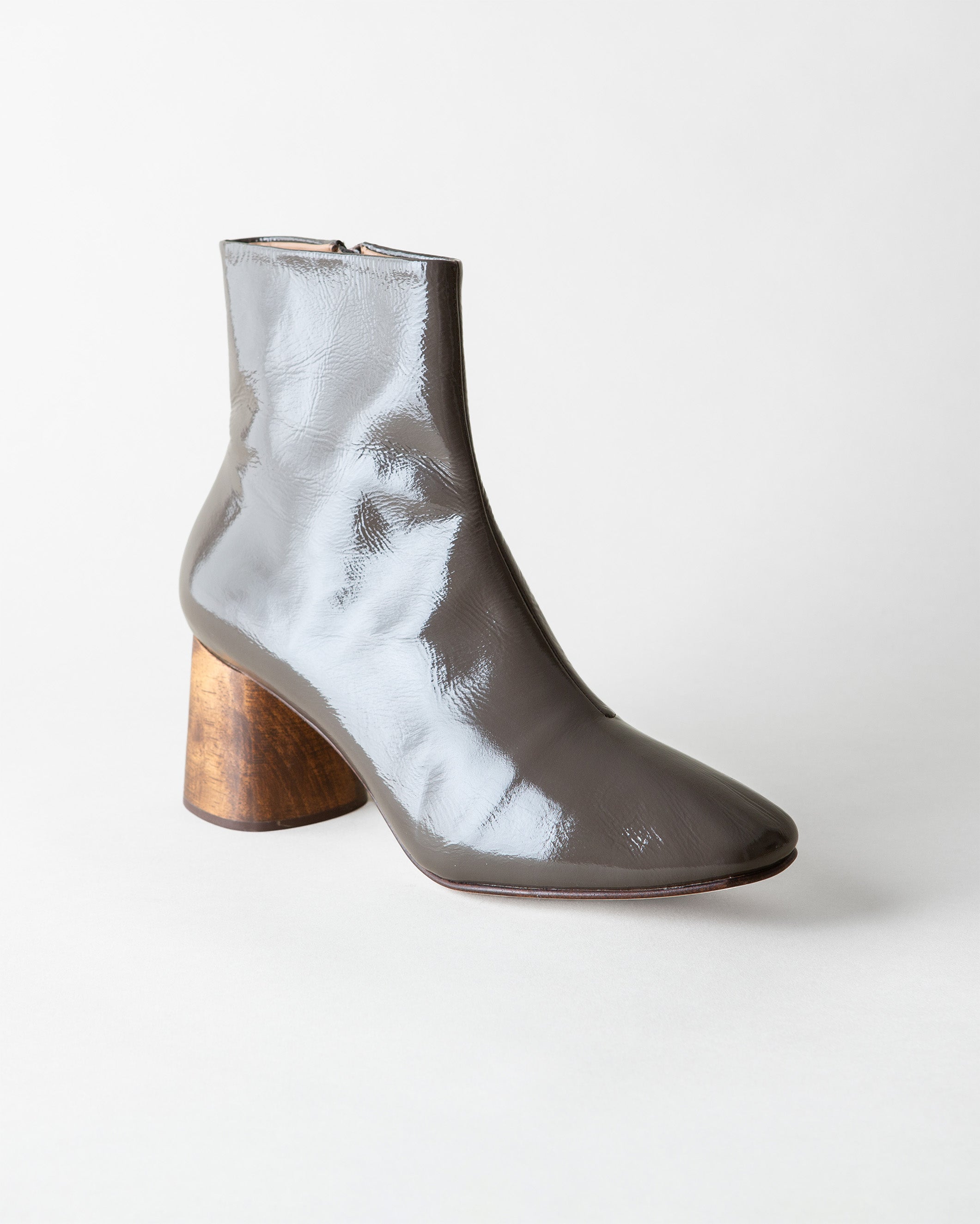 HARLOW BOOT ASH CRINKLE PATENT