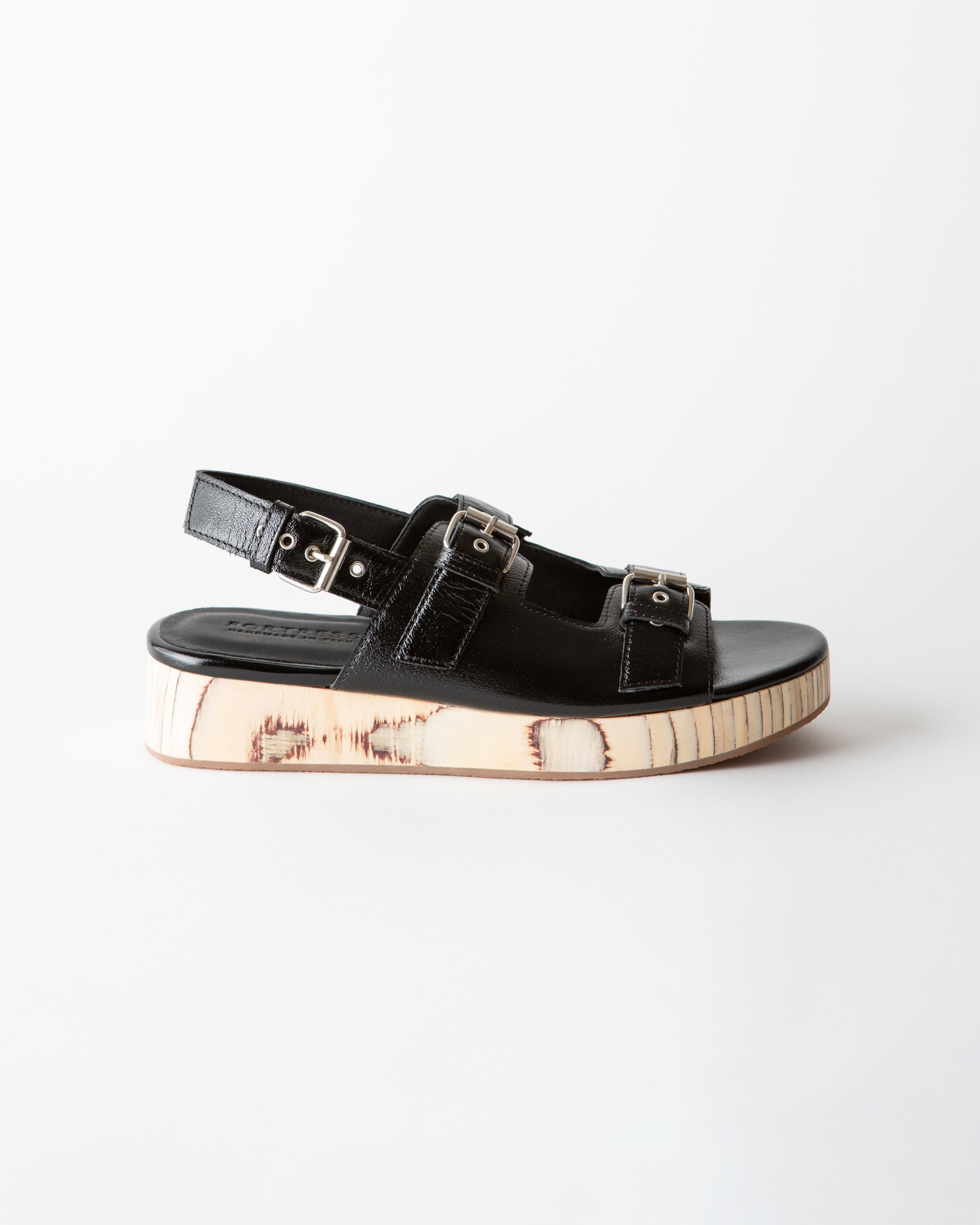 LEJA FLATFORM SANDAL GLOSS BLACK NAPPA