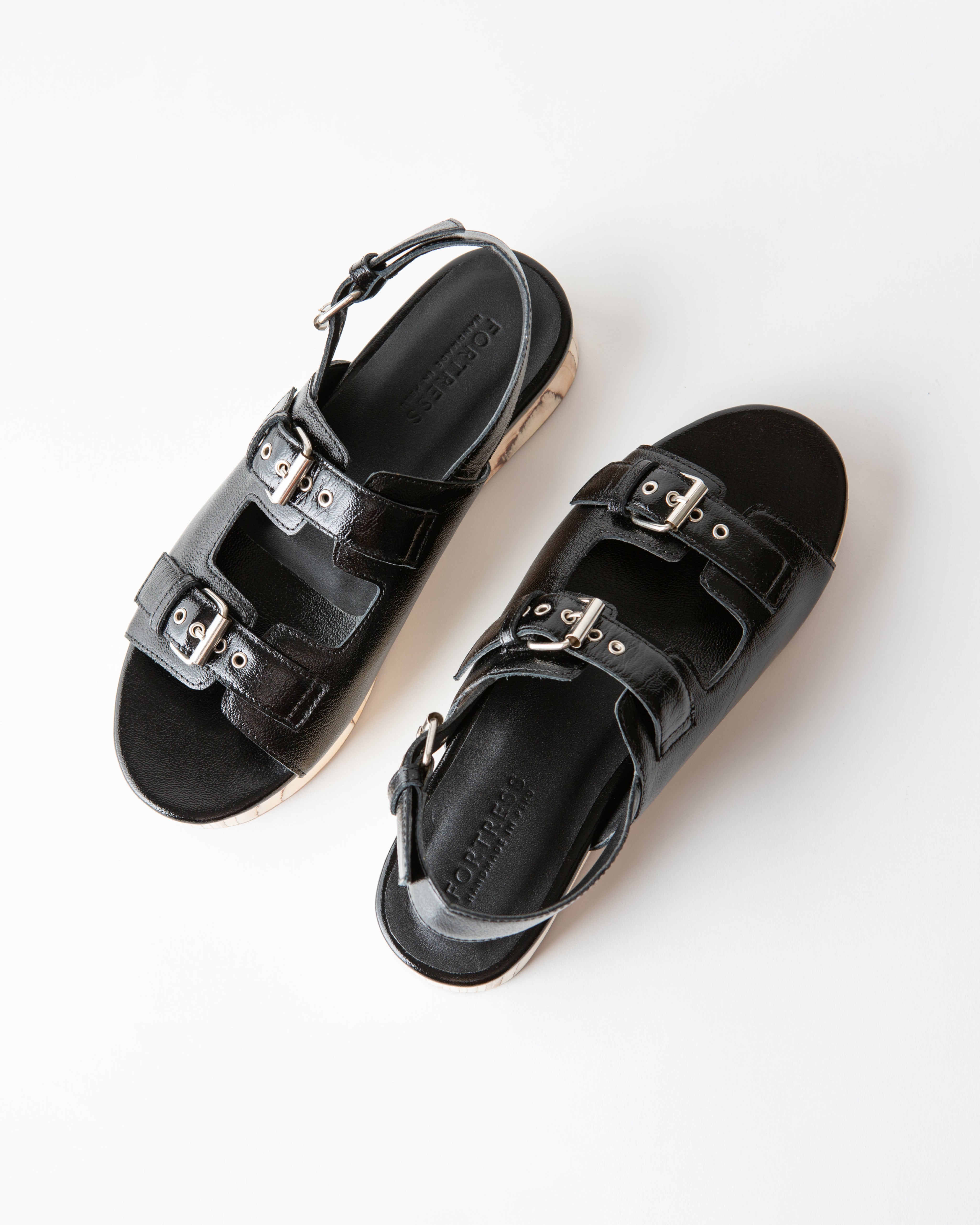LEJA FLATFORM SANDAL GLOSS BLACK NAPPA