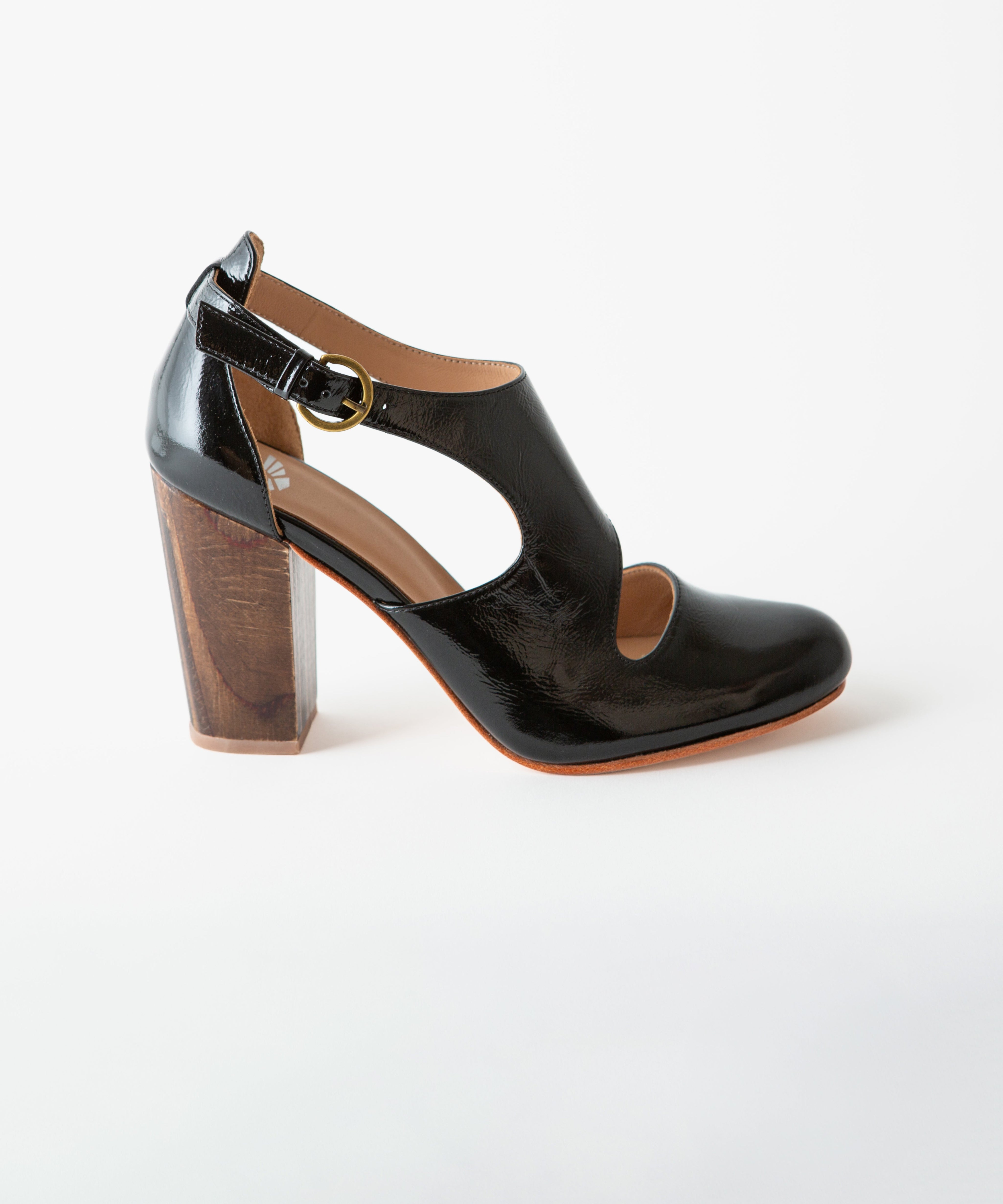 Luna_Naya_Black_Crinkle_Patent-1.jpg