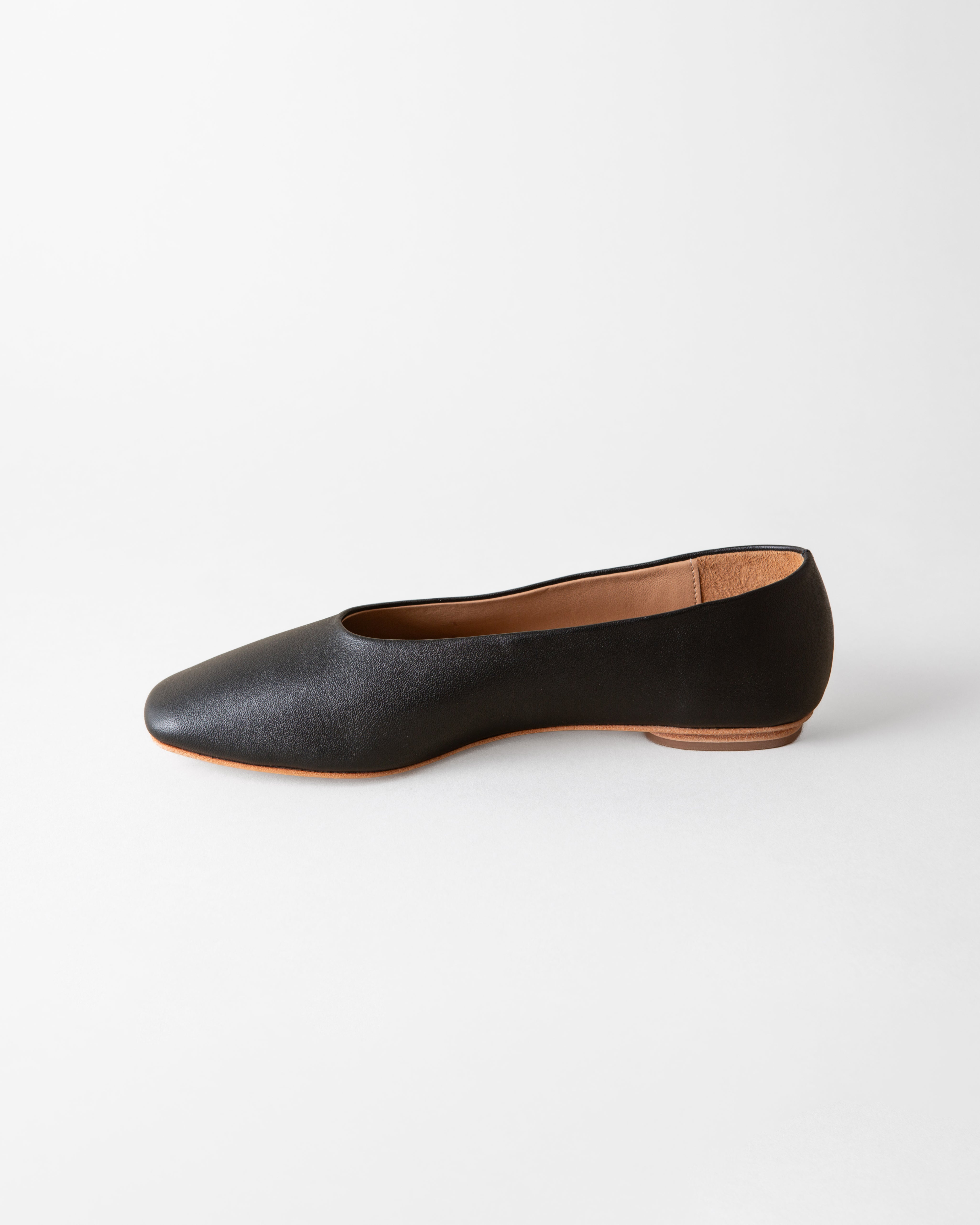 MARGAUX BALLET FLAT COAL NAPPA