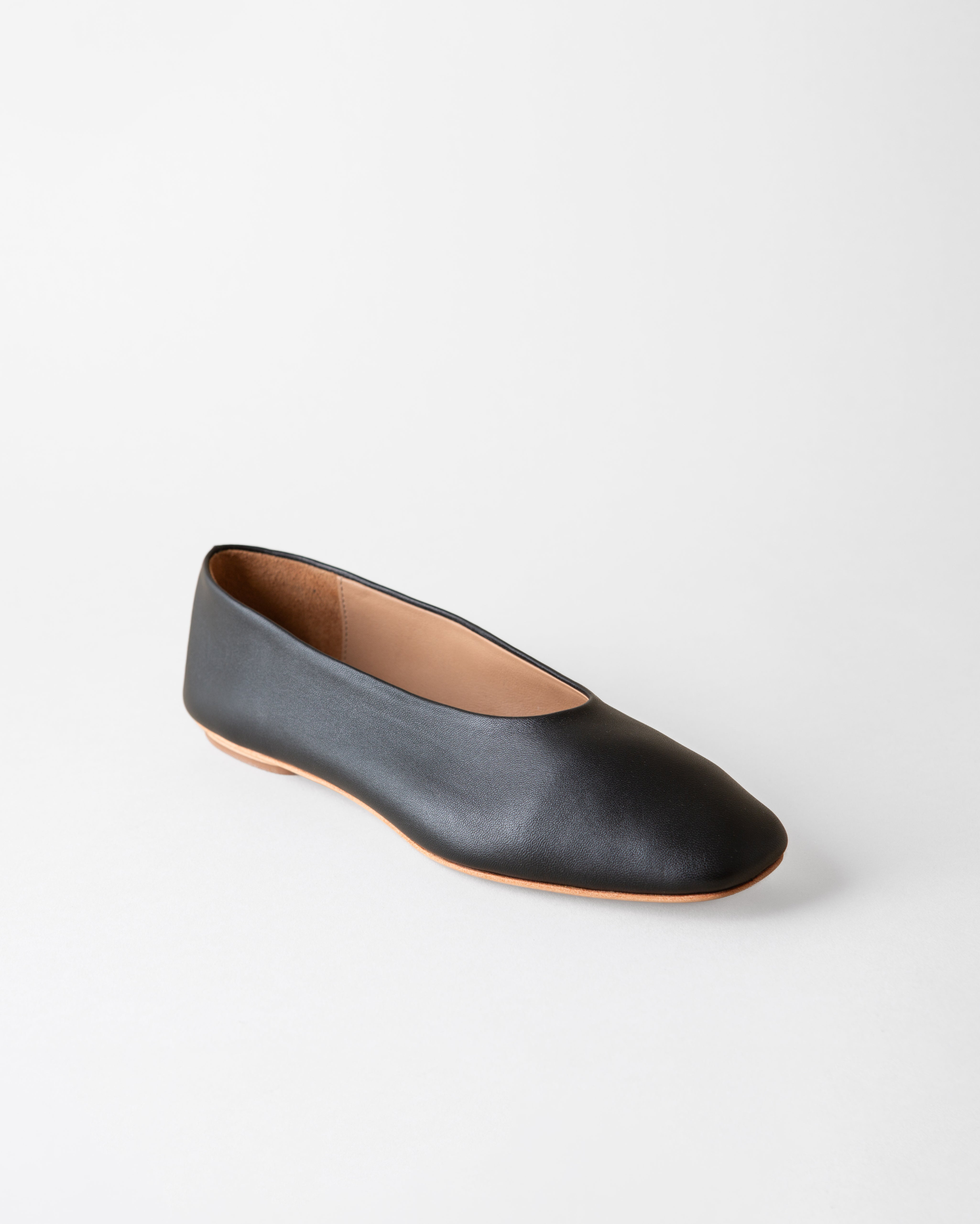 MARGAUX BALLET FLAT COAL NAPPA