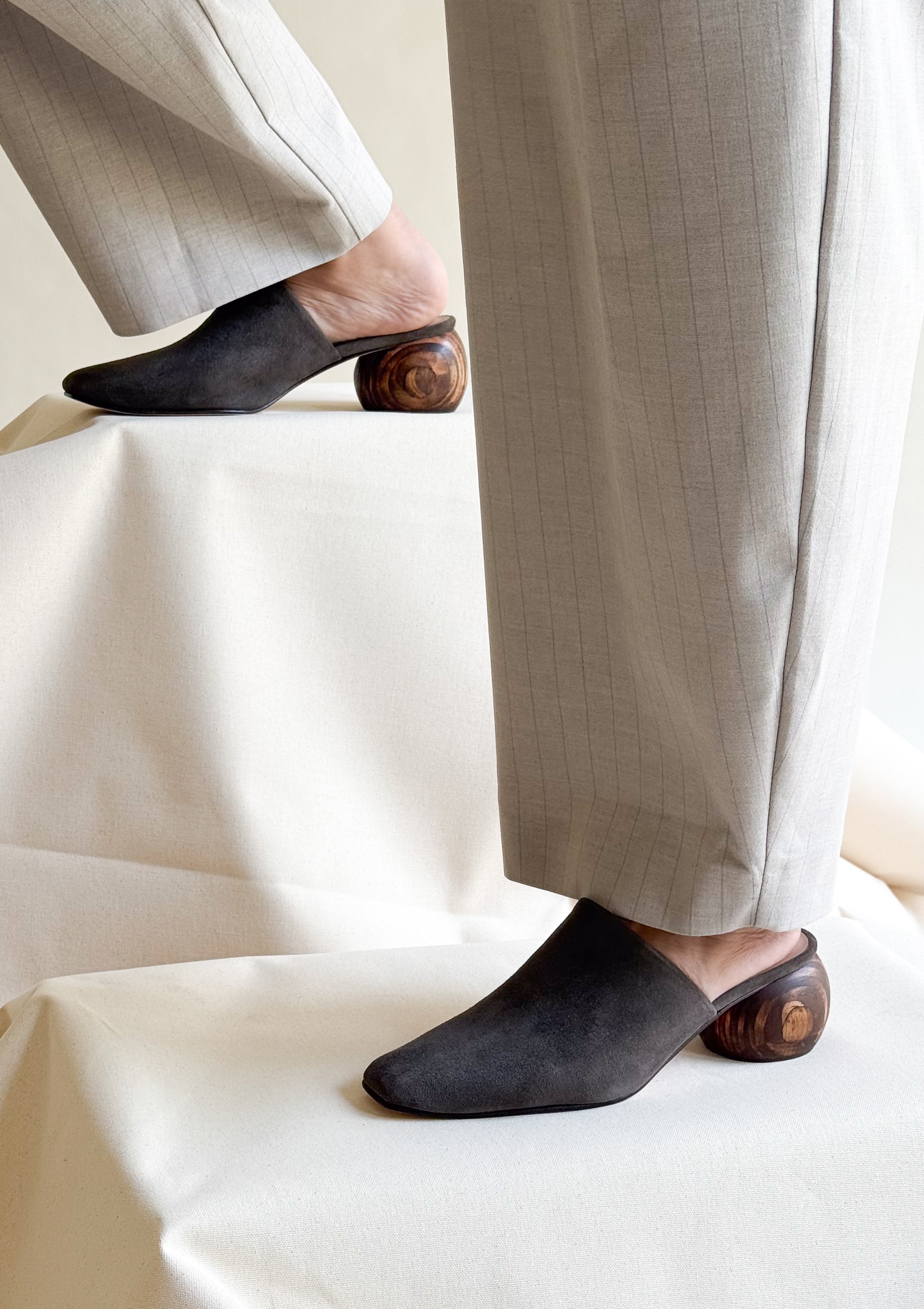 MINA MULE ASH SUEDE