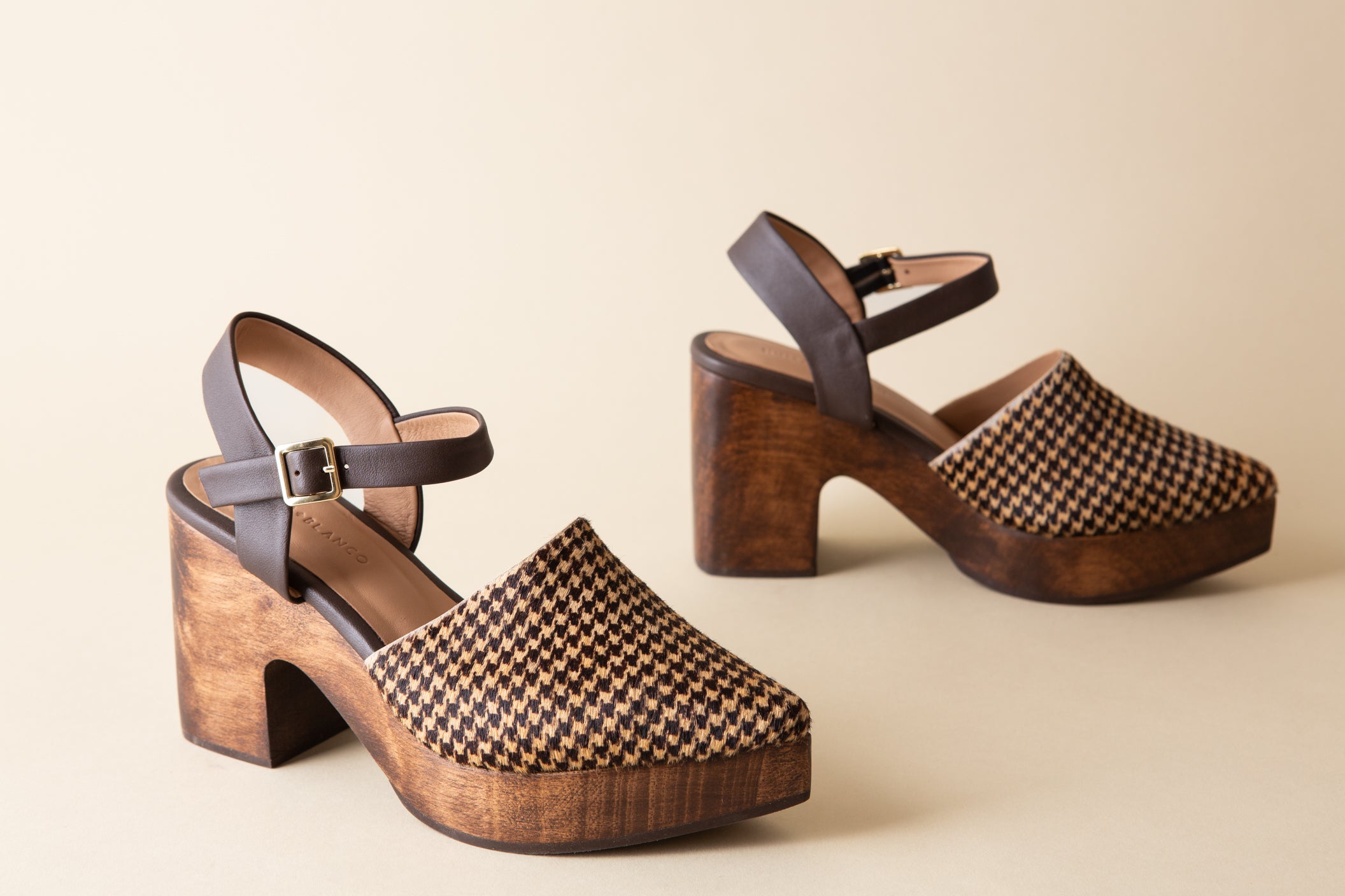 Pearl Chocolate Tweed Calf Clog Huma Blanco
