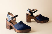 Pearl Navy Calf Clog Huma Blanco
