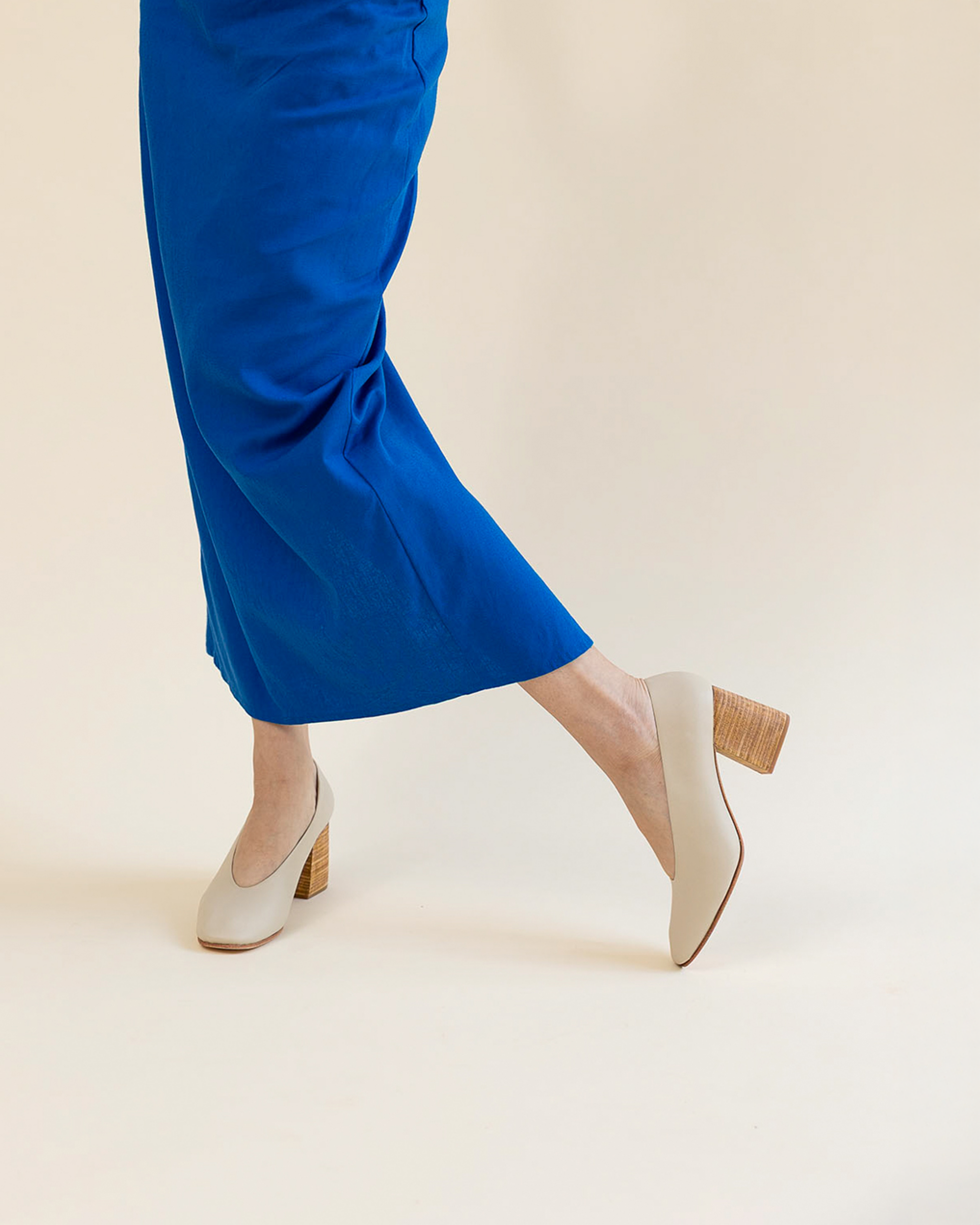 SALVADOR BLOCK HEEL BONE NAPPA